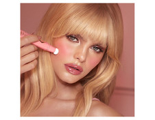 Жидкие румяна с матовым финишем CHARLOTTE TILBURY  Matte Beauty Blush Wand