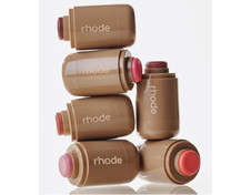 Кремовые румяна Rhode Pocket Blush