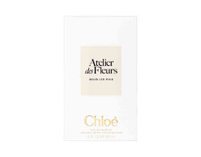 Chloe Sous les Pins